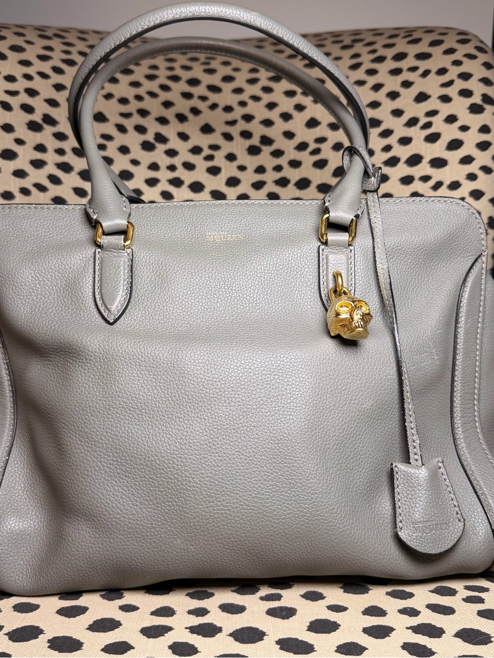 Alexander McQueen Dark Grey Leather Tote with Gold Skull Charm Padlock - Picture 3 of 12